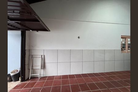 Casa à venda com 166m², 3 quartos e 2 vagas Casa à venda com 166m², 3 quartos e 2 vagasÁrea comum