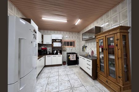 Casa à venda com 166m², 3 quartos e 2 vagas Casa à venda com 166m², 3 quartos e 2 vagasCozinha