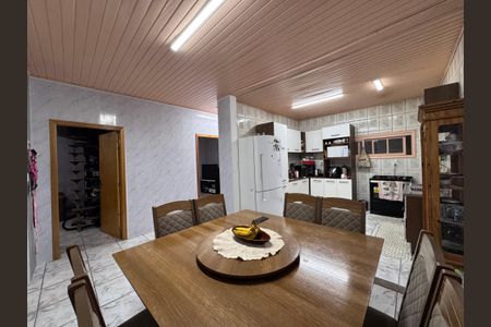 Casa à venda com 166m², 3 quartos e 2 vagas Casa à venda com 166m², 3 quartos e 2 vagasSala de Jantar