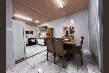 Casa à venda com 166m², 3 quartos e 2 vagas Casa à venda com 166m², 3 quartos e 2 vagasSala de Jantar