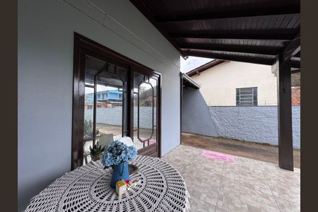 Casa à venda com 166m², 3 quartos e 2 vagas Casa à venda com 166m², 3 quartos e 2 vagasÁrea comum