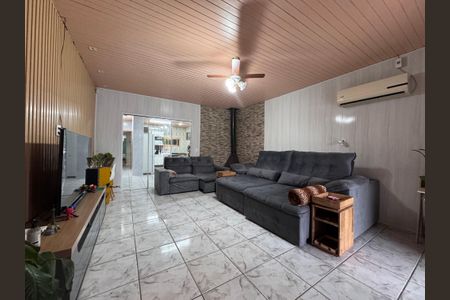 Casa à venda com 166m², 3 quartos e 2 vagas Casa à venda com 166m², 3 quartos e 2 vagasSala