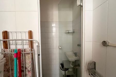 Apartamento para alugar com 100m², 2 quartos e sem vaga Apartamento para alugar com 100m², 2 quartos e sem vagaBanheiro de serviço