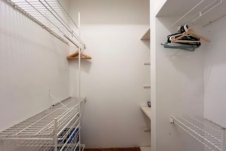 Apartamento para alugar com 100m², 2 quartos e sem vaga Apartamento para alugar com 100m², 2 quartos e sem vagaCloset da suíte