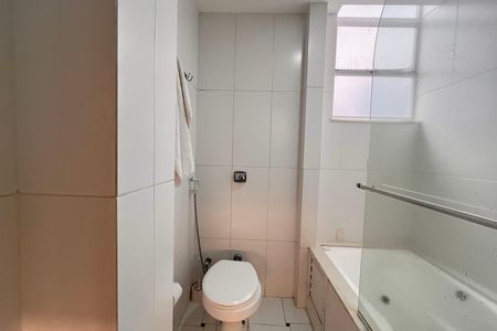 Apartamento para alugar com 100m², 2 quartos e sem vaga Apartamento para alugar com 100m², 2 quartos e sem vagaBanheiro da Suíte