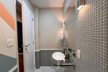 Apartamento para alugar com 100m², 2 quartos e sem vaga Apartamento para alugar com 100m², 2 quartos e sem vagaBanheiro Social
