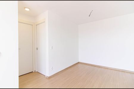 Sala de apartamento à venda com 2 quartos, 48m² em Parque Industrial Tomas Edson, São Paulo