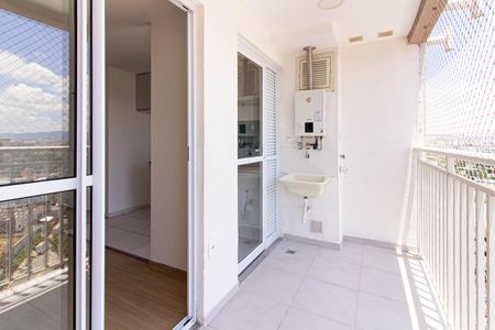 Apartamento à venda com 48m², 2 quartos e 1 vaga Apartamento à venda com 48m², 2 quartos e 1 vagaVaranda e Área de Serviço