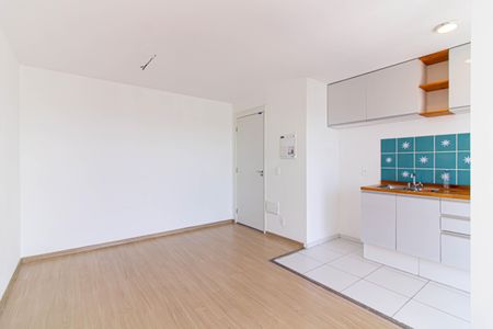 Sala de apartamento à venda com 2 quartos, 48m² em Parque Industrial Tomas Edson, São Paulo