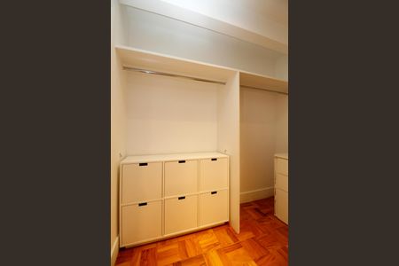 Apartamento à venda com 103m², 2 quartos e 1 vagaCloset da Suíte 2