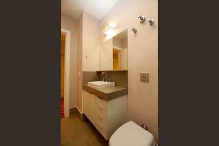 Apartamento à venda com 103m², 2 quartos e 1 vagaBanheiro da Suíte 2