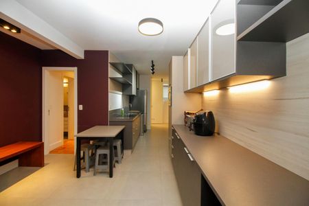 Apartamento à venda com 103m², 2 quartos e 1 vagaCozinha