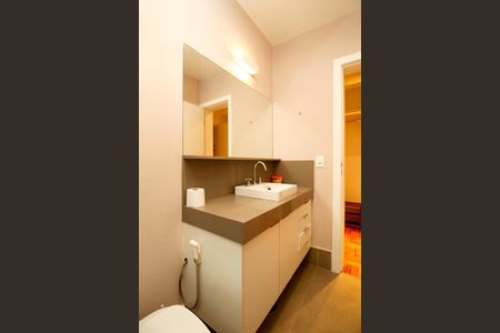 Apartamento à venda com 103m², 2 quartos e 1 vagaBanheiro da Suíte 1