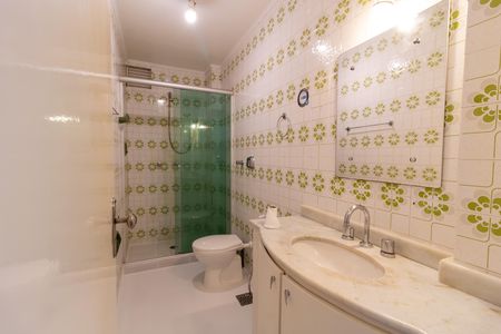 Banheiro de apartamento à venda com 3 quartos, 137m² em Jardim Botânico, Porto Alegre