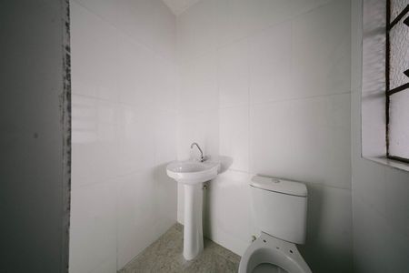 Banheiro de casa para alugar com 1 quarto, 80m² em Penha de França, São Paulo