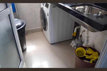 Apartamento à venda com 70m², 2 quartos e 1 vagaÁrea de Serviço