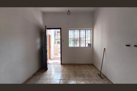 Casa para alugar com 100m², 2 quartos e 1 vaga Casa para alugar com 100m², 2 quartos e 1 vagaSala