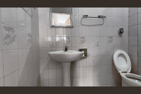 Casa para alugar com 100m², 2 quartos e 1 vaga Casa para alugar com 100m², 2 quartos e 1 vagaBanheiro