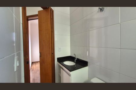 Apartamento para alugar com 76m², 2 quartos e 1 vaga Apartamento para alugar com 76m², 2 quartos e 1 vagaBanheiro social