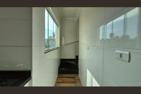 Sala /cozinha de apartamento para alugar com 2 quartos, 76m² em Vila Scarpelli, Santo André