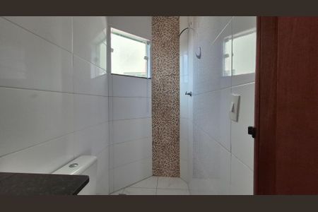 Apartamento para alugar com 76m², 2 quartos e 1 vaga Apartamento para alugar com 76m², 2 quartos e 1 vagaBanheiro social
