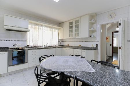 Casa à venda com 400m², 3 quartos e 4 vagas Casa à venda com 400m², 3 quartos e 4 vagasCozinha