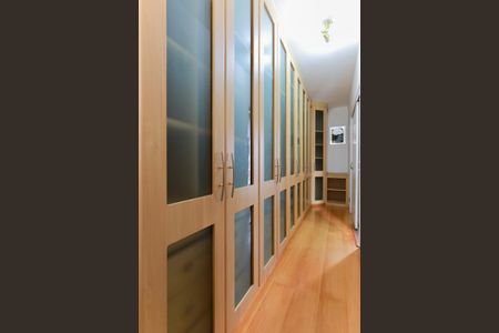 Casa à venda com 400m², 3 quartos e 4 vagas Casa à venda com 400m², 3 quartos e 4 vagasCloset da suíte 1