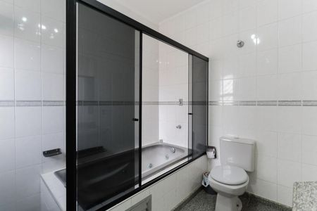 Casa à venda com 400m², 3 quartos e 4 vagas Casa à venda com 400m², 3 quartos e 4 vagasBanheiro da suíte 1