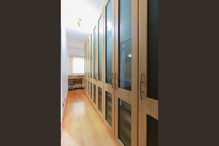 Casa à venda com 400m², 3 quartos e 4 vagas Casa à venda com 400m², 3 quartos e 4 vagasCloset da suíte 1