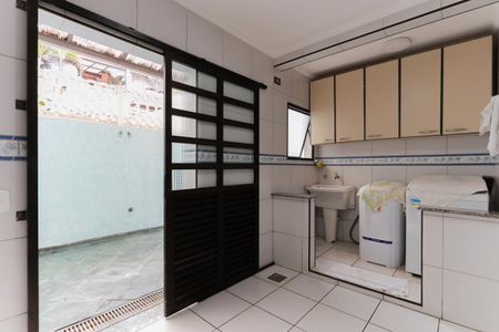 Casa à venda com 400m², 3 quartos e 4 vagas Casa à venda com 400m², 3 quartos e 4 vagasÁrea de serviço