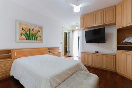 Casa à venda com 400m², 3 quartos e 4 vagas Casa à venda com 400m², 3 quartos e 4 vagasSuíte 1