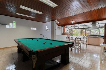 Casa à venda com 400m², 3 quartos e 4 vagas Casa à venda com 400m², 3 quartos e 4 vagasSalão e churrasqueira