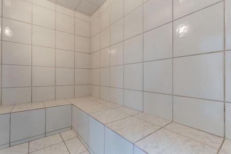 Casa à venda com 400m², 3 quartos e 4 vagas Casa à venda com 400m², 3 quartos e 4 vagasSauna e ducha