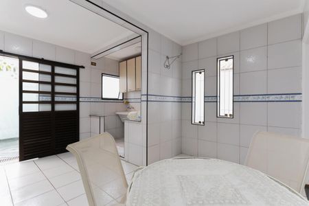 Casa à venda com 400m², 3 quartos e 4 vagas Casa à venda com 400m², 3 quartos e 4 vagasCopa