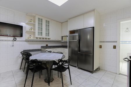 Casa à venda com 400m², 3 quartos e 4 vagas Casa à venda com 400m², 3 quartos e 4 vagasCozinha