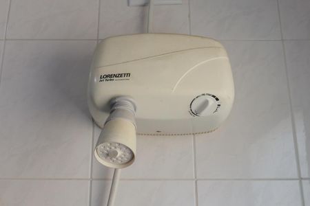 Casa à venda com 400m², 3 quartos e 4 vagas Casa à venda com 400m², 3 quartos e 4 vagasBanheiro da suíte 3