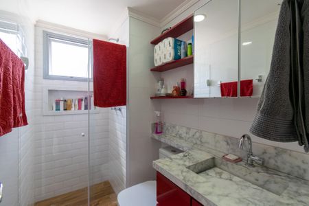 Apartamento à venda com 64m², 2 quartos e 1 vaga Apartamento à venda com 64m², 2 quartos e 1 vagaBanheiro da Suíte