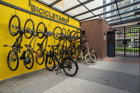 Apartamento à venda com 26m², 1 quarto e sem vaga Apartamento à venda com 26m², 1 quarto e sem vagaÁrea comum - Bicicletário