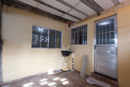Casa para alugar com 80m², 2 quartos e sem vagaÁrea de Serviço