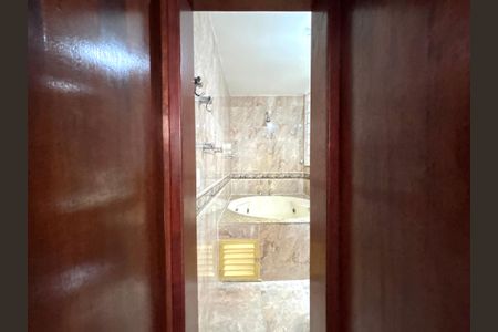 Apartamento para alugar com 210m², 4 quartos e 2 vagasSuíte 1