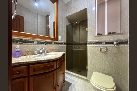 Apartamento para alugar com 210m², 4 quartos e 2 vagasBanheiro social