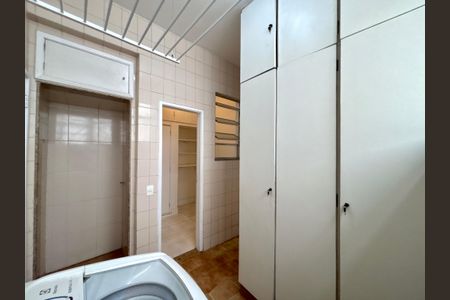 Apartamento para alugar com 210m², 4 quartos e 2 vagasÁrea de serviço