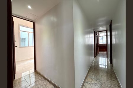 Apartamento para alugar com 210m², 4 quartos e 2 vagasCorredor