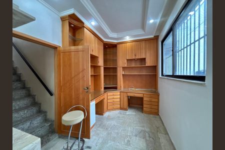 Apartamento para alugar com 210m², 4 quartos e 2 vagasEscritório