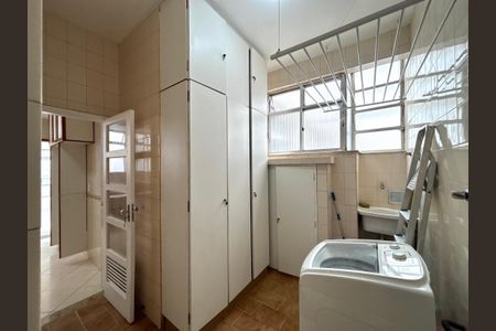 Apartamento para alugar com 210m², 4 quartos e 2 vagasÁrea de serviço