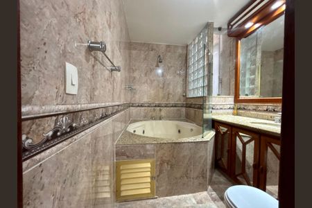 Apartamento para alugar com 210m², 4 quartos e 2 vagasSuíte 1