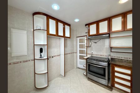 Apartamento para alugar com 210m², 4 quartos e 2 vagasCozinha