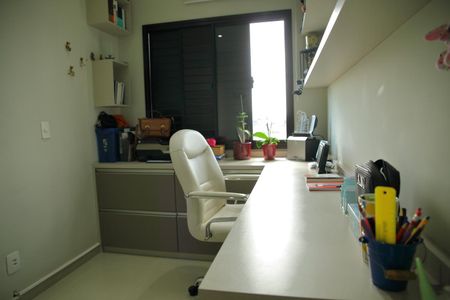 Apartamento à venda com 72m², 3 quartos e 2 vagasQuarto 3