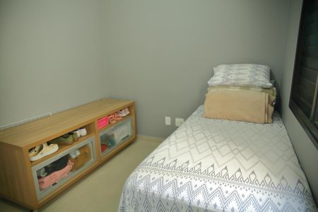 Apartamento à venda com 72m², 3 quartos e 2 vagasQuarto 2