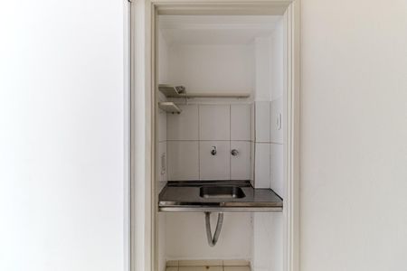 Cozinha de kitnet/studio para alugar com 1 quarto, 27m² em Vila Buarque, São Paulo